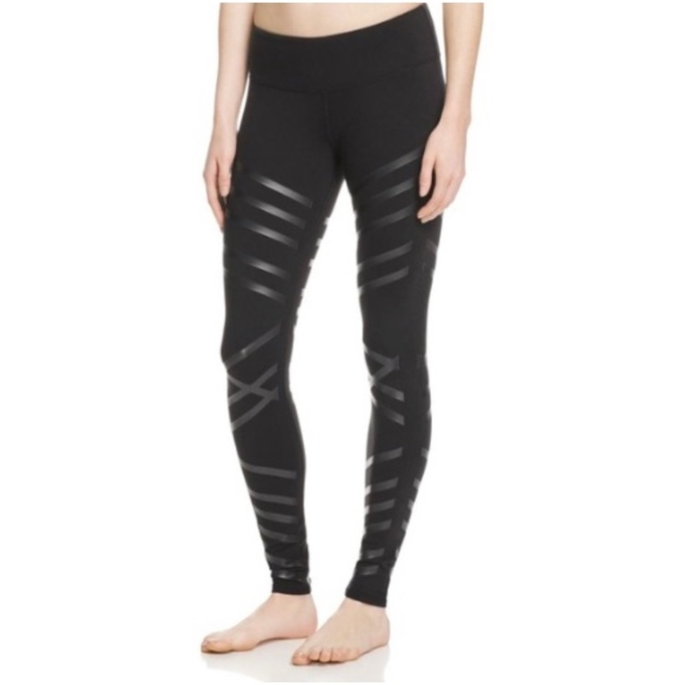 Alo yoga black stripe airbrush leggings size s
